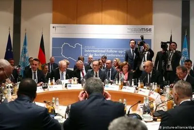 ЕС создаст миссию для контроля за эмбарго на поставки оружия в Ливию