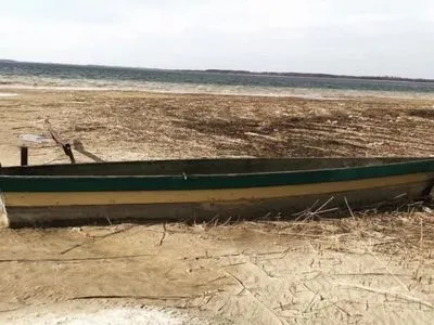 У мережі з’явилися шокуючі фото обміління Шацьких озер