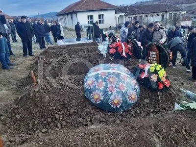 В Сербии полицейский расстрелял свою семью, после чего покончил с собой