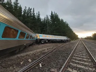 В Австралії пасажирський потяг зійшов з рейок: щонайменше 2 загиблих
