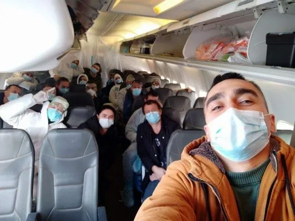 "Екіпаж в шоці": евакуйований з Китаю про протести у Нових Санжарах