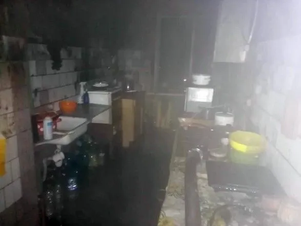 В Павлограде горело общежитие: спасены 10 человек, из них трое детей