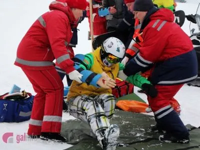 В горах Львовской области травмировались двое лыжников