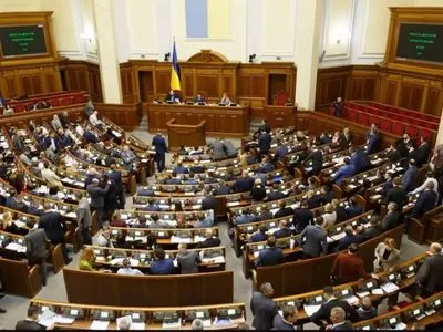 Народні депутати розглянули 1,5 тис. правок до законопроекту про ринок землі