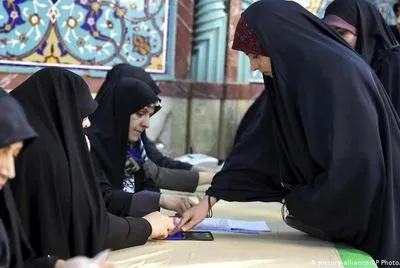 На виборах до парламенту Ірану лідирує опозиція та прибічники жорсткого курсу