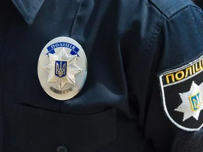 Геращенко рассказал о состоянии полицейского, в которого попали камнями в Новых Санжарах