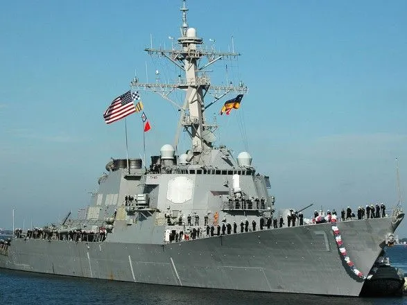 Эсминец ВМС США зашел в Черное море