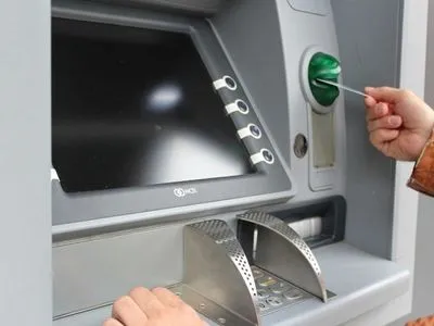 На Троєщині затримали грабіжника, який обікрав жінку і зняв гроші з її банківської картки