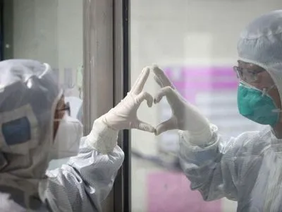 Кількість жертв коронавірусу у Китаї досягла 2446 осіб