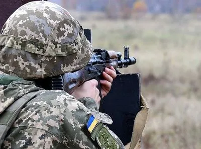 Ситуация на Донбассе: боевики 4 раза обстреляли украинские позиции