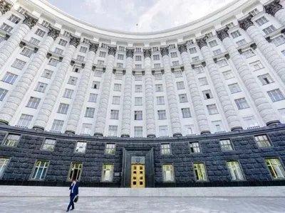 Рейтинг Кабмина падает: правительству не доверяют почти 30% украинцев - опрос