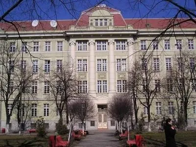 У Румунії чотири університети скасували заняття через загрозу коронавірусу