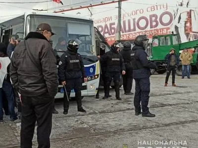 Столкновения на рынке "Барабашово" в Харькове: полиция задержала 20 граждан