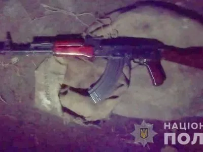 В селе в Черкасской области мужчина устроил стрельбу из автомата