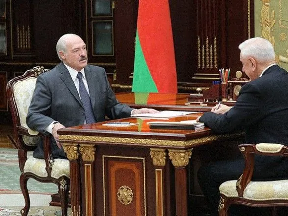 Лукашенко считает необоснованными требования нефтяных компаний РФ о получении премии к цене на продукцию