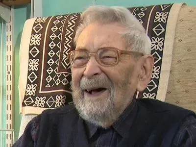 Найстарішим чоловіком у світі став 111-річний британець
