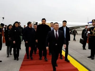 Президент Монголии отправился на двухнедельный карантин после визита в Китай