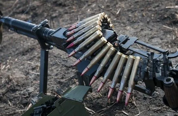 Боевики обстреляли позиции Объединенных сил у КПВВ "Марьинка", есть раненые