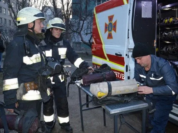 У Дніпрі під час пожежі в багатоповерхівці евакуювали 15 мешканців