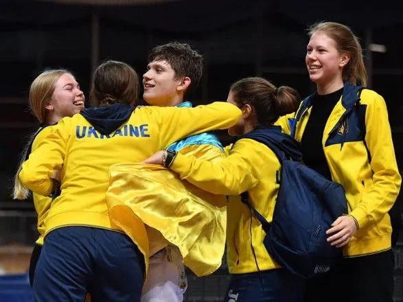 Сборная Украины завоевала первое "золото" чемпионата Европы по фехтованию среди кадетов