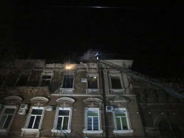 Під час пожежі в житловому будинку в центрі Одеси постраждала дівчина