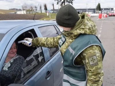 Проверка на коронавирус: скрининг на украинской границе прошли более полумиллиона человек