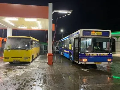 Коронавирус в Украине: в Черновцах перевозчики начали дезинфицировать транспорт