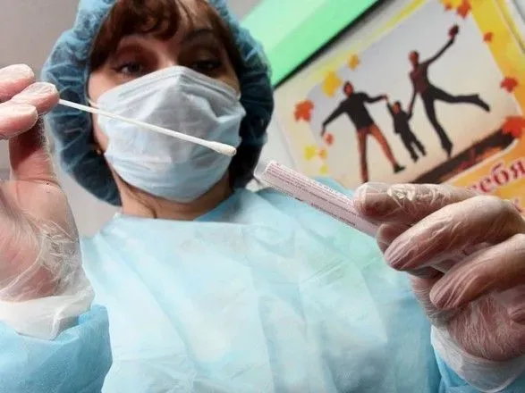 У Франції кількість хворих на новий коронавірус зросла майже до 200