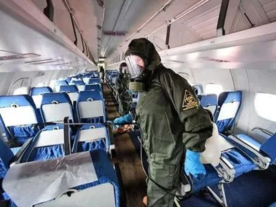 Украина и Румыния совместно выясняют возможные контакты инфицированного украинца во время перелета