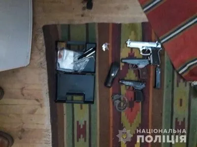 В Киевской области во время спецоперации изъяли оружие и боеприпасы