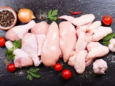 Українську курятину маркуватимуть знаком "без антибіотиків": як обрати кращу