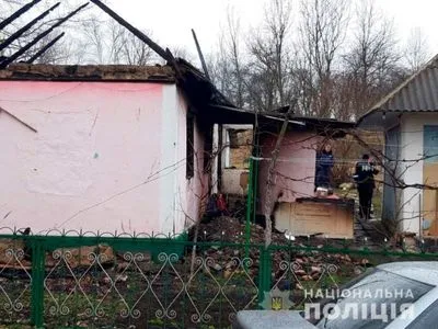 Загибель матері та її трьох малолітніх дітей у пожежі на Буковині кваліфікували як вбивство
