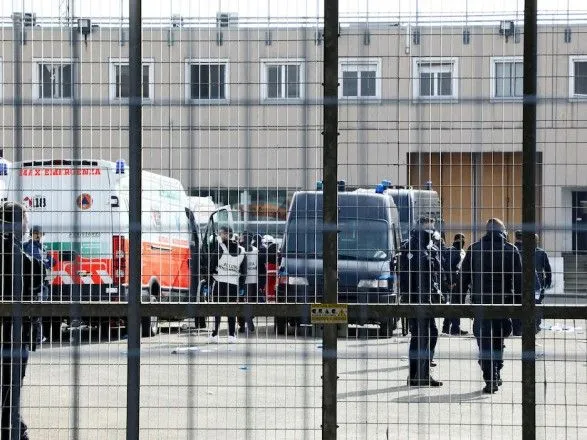 В Італії заходи щодо стримування коронавірусу привели до тюремних бунтів: загинуло 6 осіб