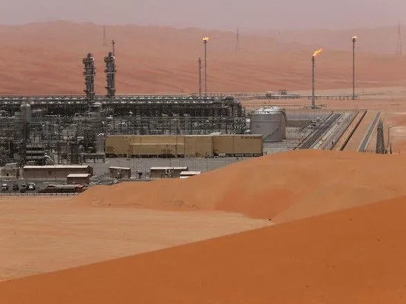 Обвал цін на нафту: Саудівська Аравія не бачить сенсу проводити зустріч ОПЕК+ з РФ у травні-червні