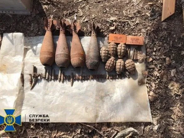 На Луганщині виявили схрон з мінометними та протитанковими мінами