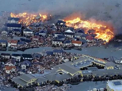 У Японії вшановують жертв одного з найсильніших землетрусів в історії на фоні епідемії COVID-19