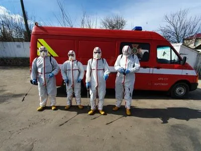 Противодействие коронавирусу: по Украине дезинфицируют места массового скопления людей