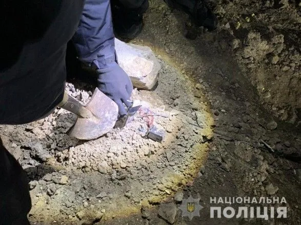 В Одессе под колесами фуры разорвалось управляемое взрывное устройство