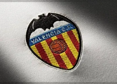 Третина футболістів "Валенсії" заразилися коронавірусом