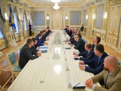 Олигархи во время встречи с Зеленским "поделили" Украину