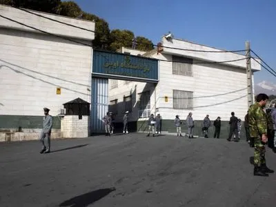 Іран на тлі спалаху коронавірусу звільнив 85 тис. ув'язнених