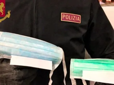 В Милане задержали гражданку Украины, которая незаконно продавала медицинские маски