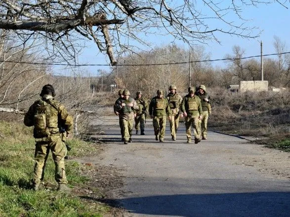 Объединенным силам на Донбассе передано 16 тысяч медицинских масок