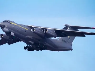 Український військовий літак вилетів до Китаю за тестами на коронавірус