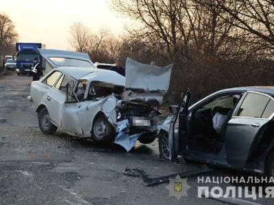 На Одещині лобове зіткнення двох автівок: людина загинула, четверо травмовано