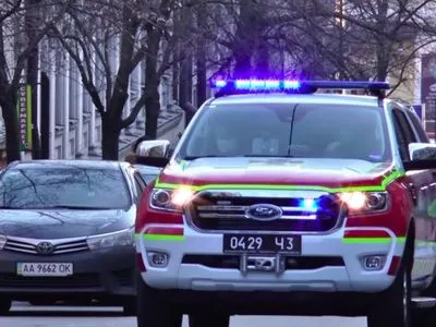 Информация о коронавирусе: появилось видео курсирования Киевом автомобилей с громкоговорителями