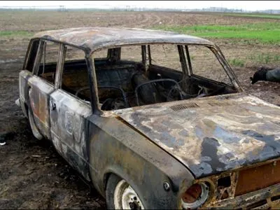В Днепропетровской области в степи в машине сгорел человек