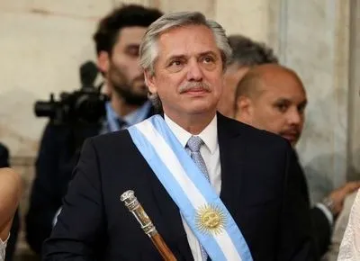 Президент Аргентины согласился не отправлять на карантин зубную фею
