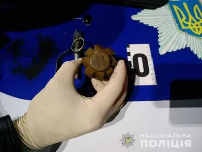 На Одещині п'яний чоловік прийшов на АЗС із гранатою у кишені