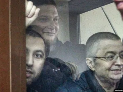 Шестерым фигурантам симферопольского "дела Хизб ут-Тахрир" продлили арест